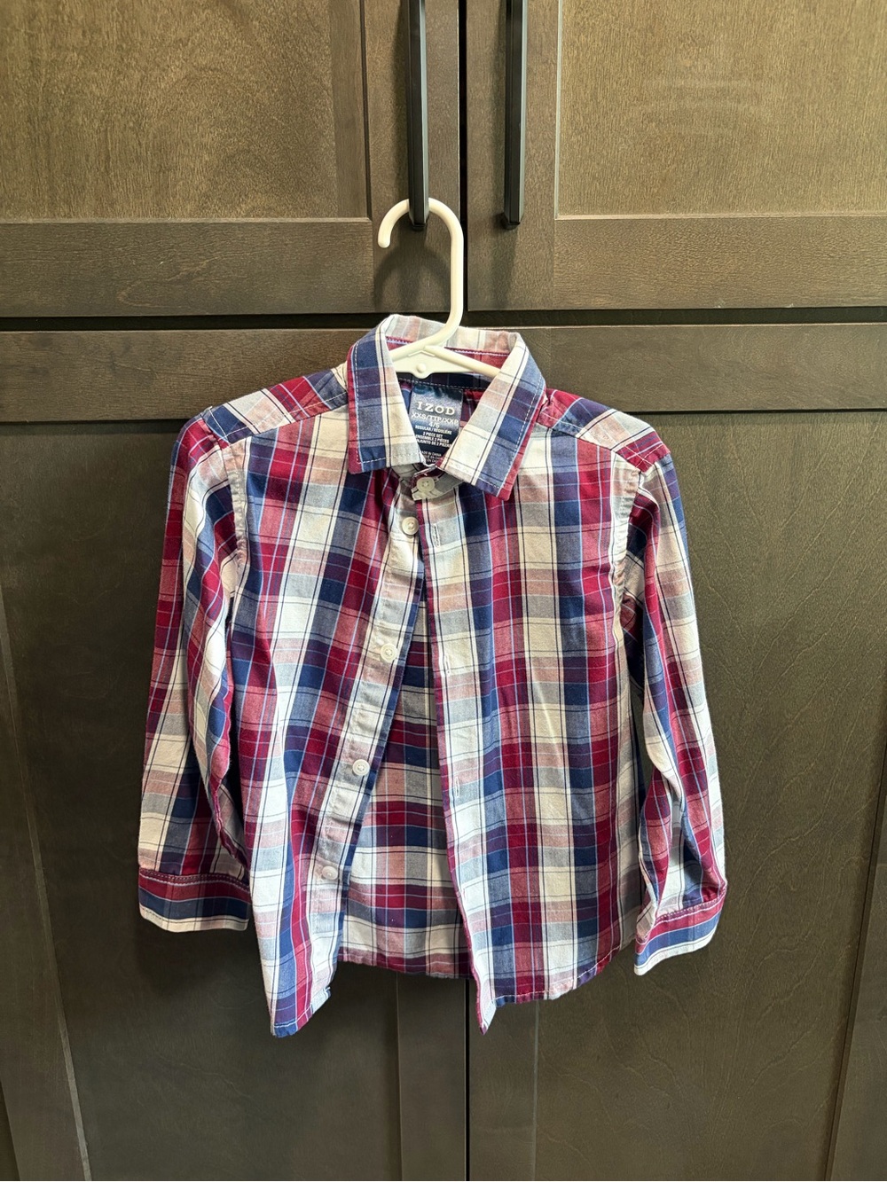 IZOD Boys Plaid Long Sleeve Button Down Shirt Red Navy Size 4/5